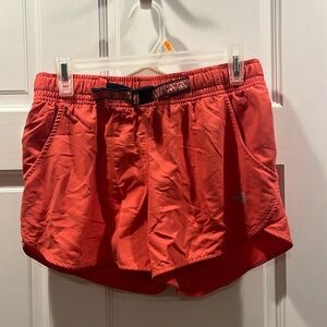 North face belt hiking shorts